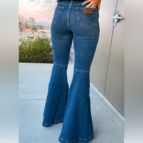Wrangler Retro High Rise Trumpet Flare Jeans 26x30 Coastal Cowgirl Boho Western - Picture 10 of 12